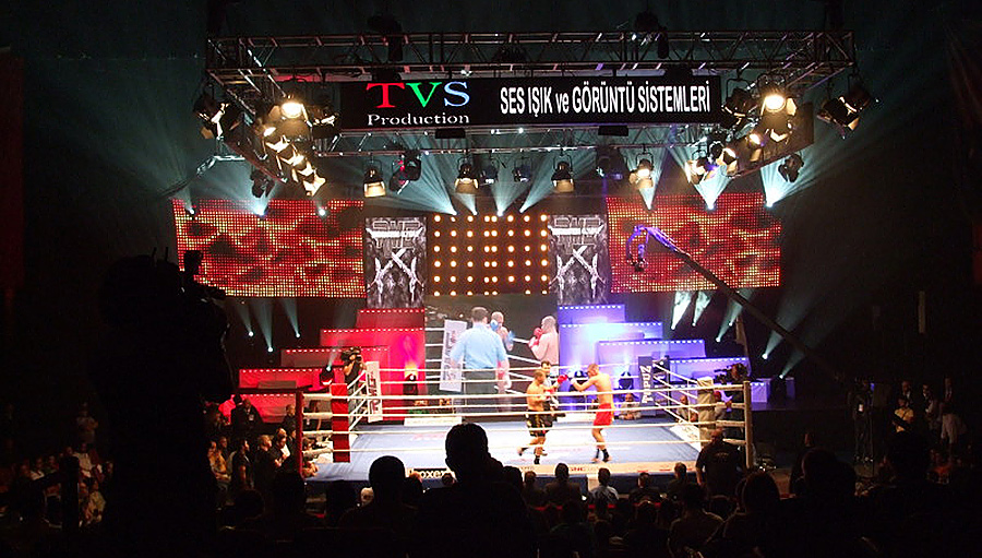 Gtek Curtain LED Display and Cabinet-based Indoor LED Display graces The Boxing match in Istanbul, Turkey.