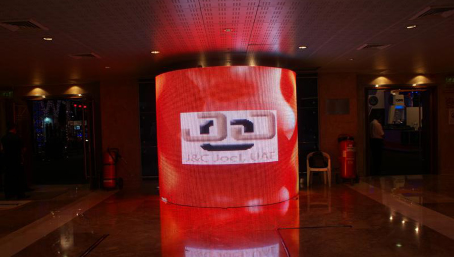 Gtek LED Curtain Display InnoCurtain graces Dubai