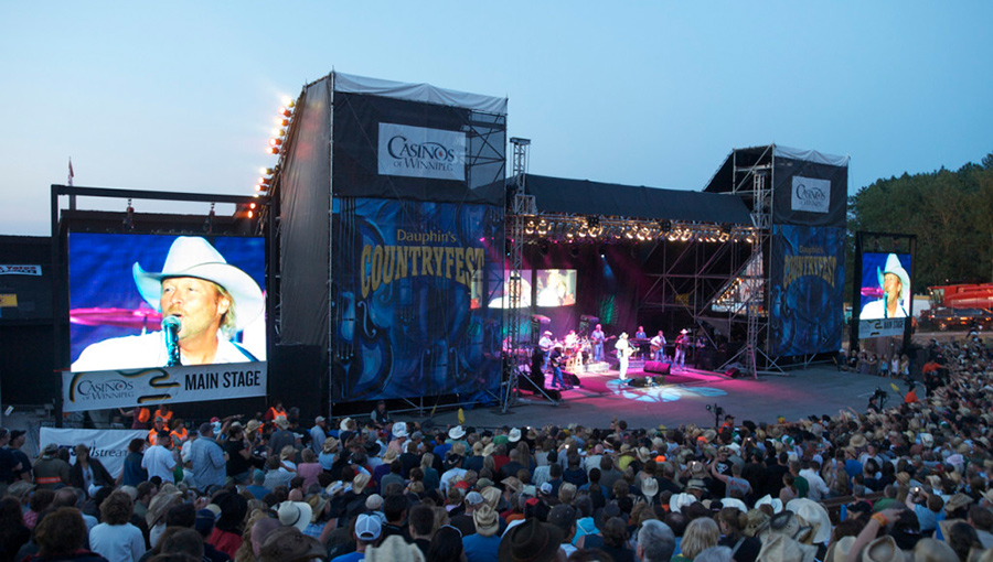 Gtek Flexible LED display InnoPix S05 Graces the CountryFest Country Music Festival